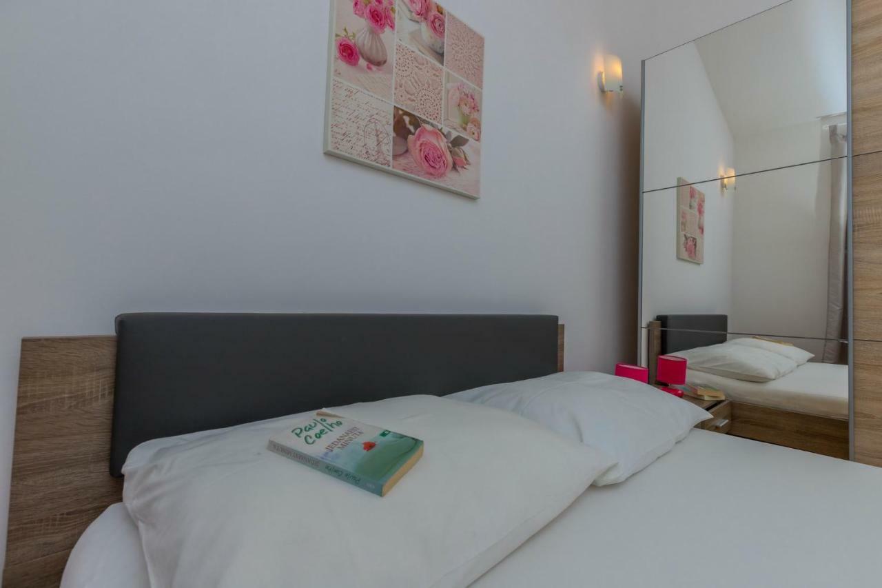 Principium Apartments Klenovica Buitenkant foto